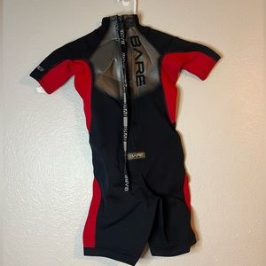 BARE black Red shorty 2/2 Mm Plazma Power Stretch Youth wetsuit 8 Years